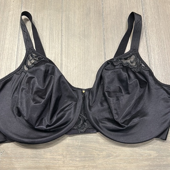 Lilyette Minimizer Satin Bra - Picture 5 of 9